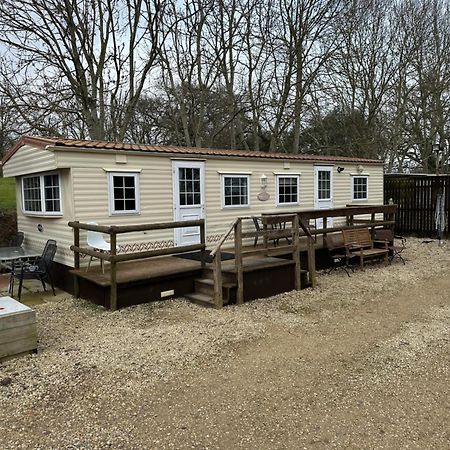 Static Mobile Home Set In Our 20 Acres Of Farmland Horspath Exterior photo