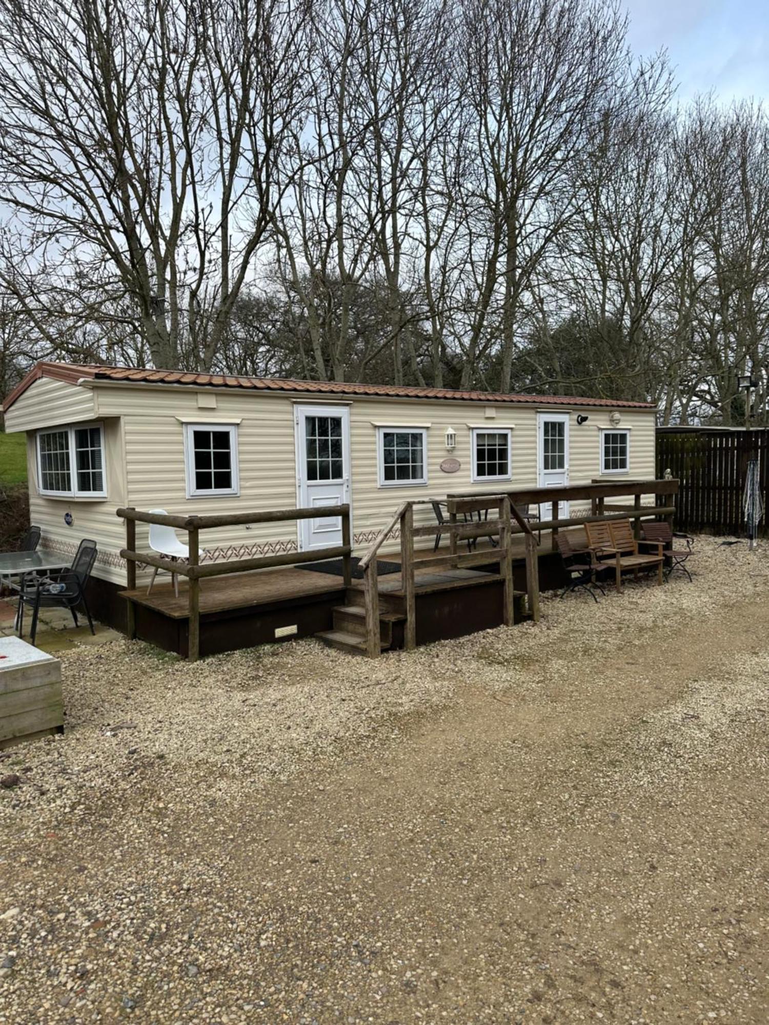 Static Mobile Home Set In Our 20 Acres Of Farmland Horspath Exterior photo